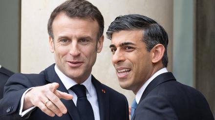 Wieder beste Freunde? Emmanuel Macron empfängt den britischen Premier Rishi Sunak demonstrativ freundlich. Es ist das erste bilaterale Gipfeltreffen zwischen Staats- und Regierungschefs beider Länder seit 2018.