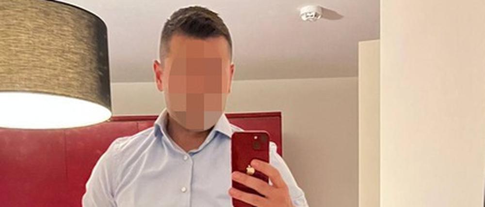 Philipp F. in seinem Satusbild eines Messengerdienstes.