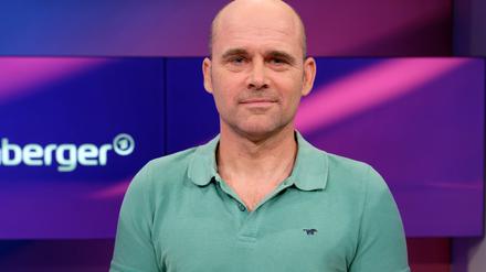 Er ging mit dem Thema an die Öffentlichkeit. Jan Hempel, ehemaliger Weltklasse-Wasserspringer im Studio der ARD-Talkshow „Maischberger“. 