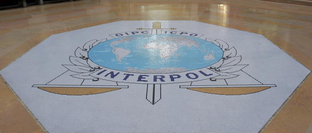 Die Eingangshalle der Interpol-Zentrale in Lyon.
