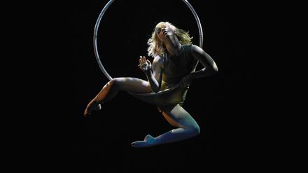 Show "In between" im Chamäleon Theater