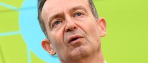 03.03.2023, Berlin: Volker Wissing (FDP), Bundesminister für Verkehr und Digitales, stellt bei einer Pressekonferenz im Bundesministerium für Verkehr und Digitales die neue Verkehrsprognose bis 2051 vor. Foto: Bernd von Jutrczenka/dpa +++ dpa-Bildfunk +++
