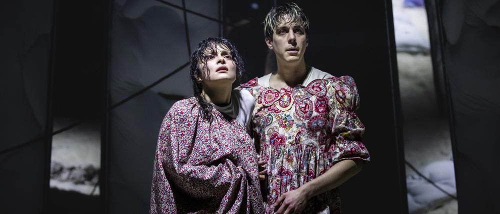 Via Jikeli und Max Gindorff in „Alias Anastasius“.