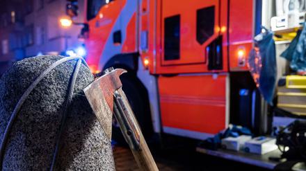 Feuerwehr im Einsatz in Prenzlauer Berg.