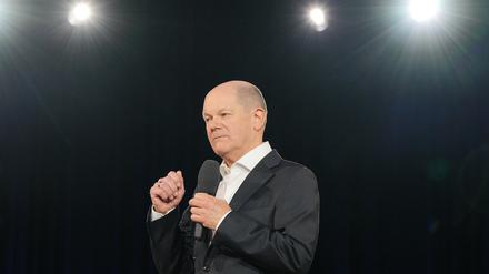 Bundeskanzler Scholz bei einer Veranstaltung in Cottbus.