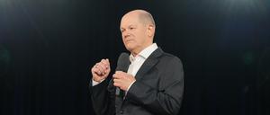Bundeskanzler Scholz bei einer Veranstaltung in Cottbus.
