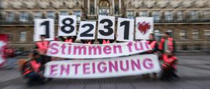  Unterschriften f�r Enteignung *** NUR F�R REDAKTIONELLE ZWECKE *** EDITORIAL USE ONLY ***<p>�ber 18000 Unterschriften gesammelt f�r die Enteignung von Wohneigentum in Hamburg</p> LOK Deutschland Hamburg Copyright: MichaelxRauhe *** Signatures for expropriation FOR EDITORIAL PURPOSES ONLY EDITORIAL USE ONLY p Over 18000 signatures collected for expropriation of residential property in Hamburg p LOK Germany Hamburg Copyright MichaelxRauhe Copyright: MichaelxRauhe doc7pbdqefnxhd18tbz77gl ,EDITORIAL USE ONLY