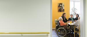 Heimplätze sind knapp und teuer. Im letzten Jahr hat es bereits eine Welle von Preiserhöhungen gegeben, in diesem Jahr stehen weitere an. 