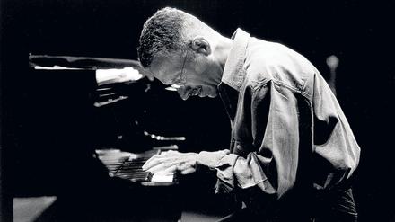 Eins mit seinem Instrument. Jazzpianist Keith Jarrett.