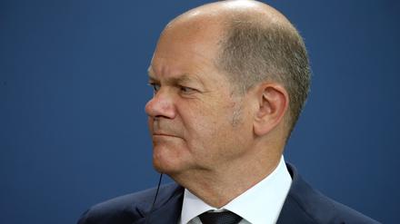 Bundeskanzler Olaf Scholz (SPD) bei der Pressekonferenz mit Palästinenserpräsident Abbas am 16. August 2022.