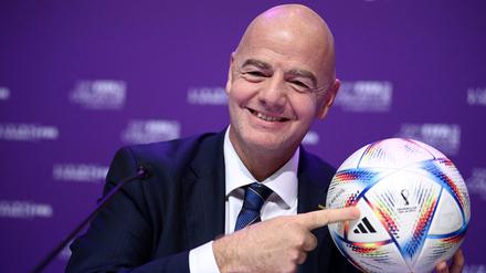 Frohlockt wieder. Gianni Infantino sieht sich und die Fifa bestätigt.