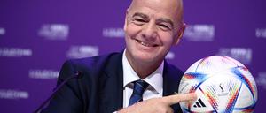 Frohlockt wieder. Gianni Infantino sieht sich und die Fifa bestätigt.