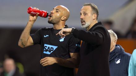 Mit dem neuen Trainer Pellegrino Matarazzo (r.) und Winterzugang John Anthony Brooks hat sich die Situation der TSG Hoffenheim in den vergangenen Wochen weiter verschlechtert.