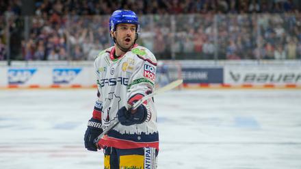 Giovanni Fiore wird in der kommenden Saison nicht mehr das Trikot der Eisbären tragen.