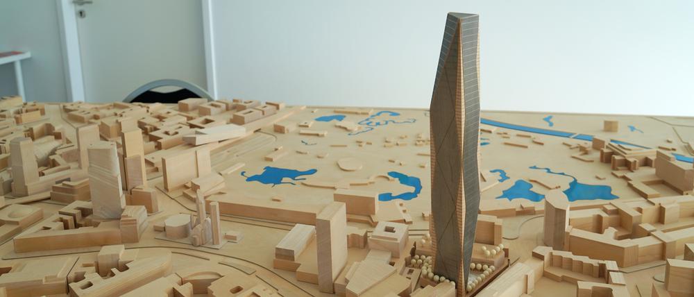 Anstelle des Parkhauses und der geschlossenen Thermen in der Nürnberger Straße soll ein schlanker Wolkenkratzer aufragen.