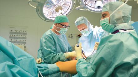 Hüft-OP in einem Berliner Krankenhaus.