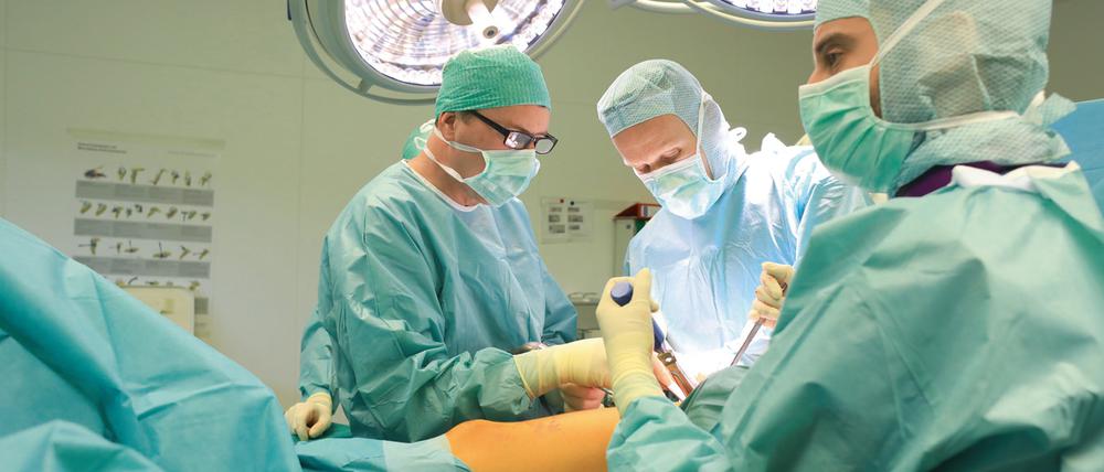 Hüft-OP in einem Berliner Krankenhaus.
