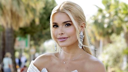 Pamela Reif unterwegs auf dem Boulevard de la Croisette beim Festival de Cannes 2022 / 75.