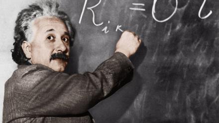 Einstein verließ Deutschland 1933 und forschte in den USA weiter.