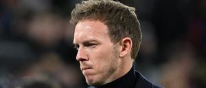 Schaden für Bayern. Trainer Julian Nagelsmann ist verärgert.