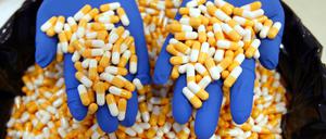 Für Originalmedikamente gilt ein Patentschutz von 20 Jahren. Laut Entwurf könnten Pharmafirmen aus der EU künftig aber eine Verlängerung in Indien um mehrere Jahre anmelden.