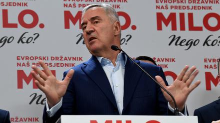 Der montenegrinische Präsident Milo Djukanovic in der Parteizentrale nach der Präsidentschaftswahl in Podgorica. 