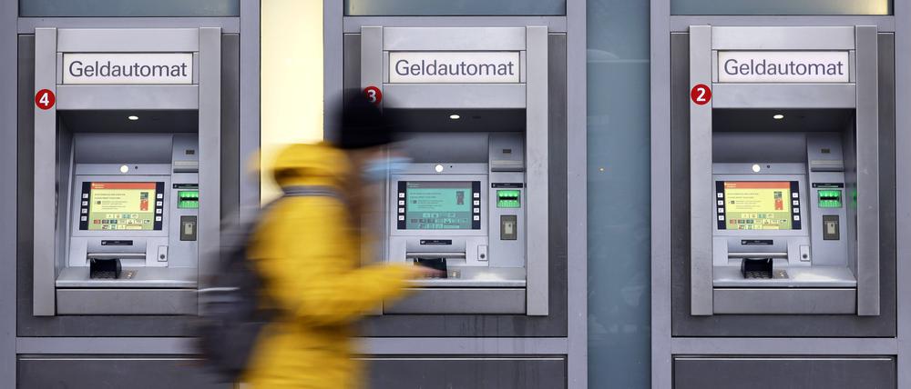 Die Geldautomaten der Berliner Banken sind vom Streik der Geld- und Werttransporter betroffen.