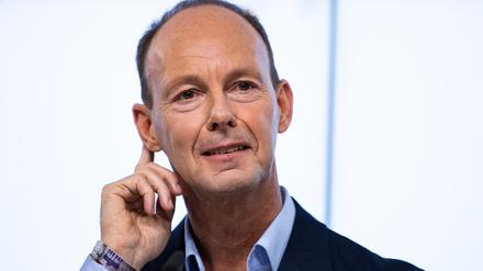 Thomas Rabe, Vorstandsvorsitzender von Bertelsmann, setzt sich mit seiner Stiftung für Straßenkinder in Berlin ein.