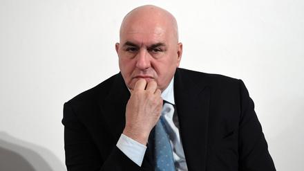 Der italienische Verteidigungsminister Guido Crosetto – seine Stimme wurde von Kriminellen für ihren Betrug missbraucht.