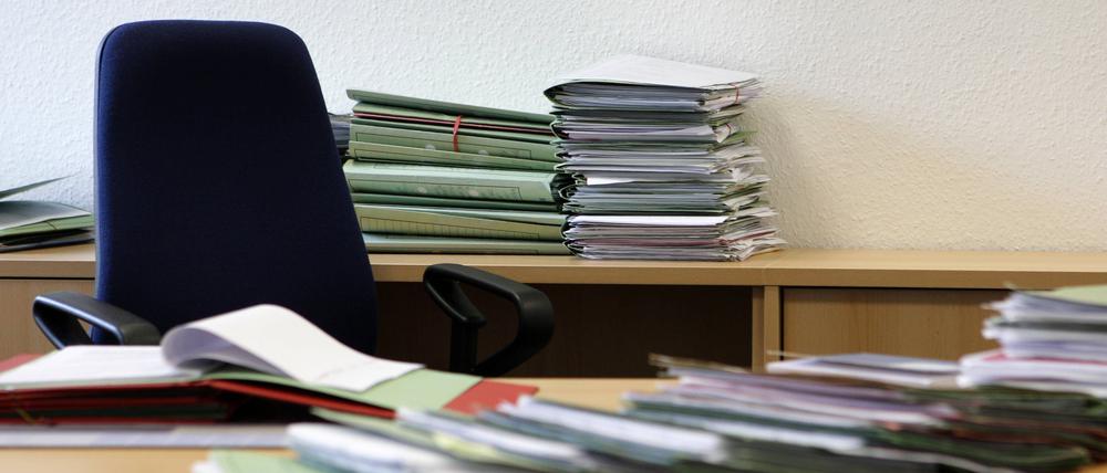 DEUTSCHLAND , BONN , 10.02.2015 Feature Bürokratie MR:N

Germany Bonn 10 02 2015 Feature Bureaucracy Mr n