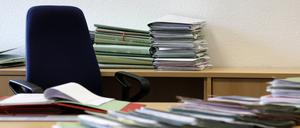 DEUTSCHLAND , BONN , 10.02.2015 Feature Bürokratie MR:N

Germany Bonn 10 02 2015 Feature Bureaucracy Mr n