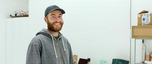 Künstler Stephen Burke lebt in Glasgow und betreibt den Instagram-Account „post_vandalism“.