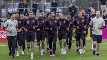 Die Nationalmannschaft trainiert für das erste Länderspiel nach der Fußball-WM in Katar.