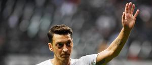 Mesut Özil verabschiedet sich vom Profifußball.