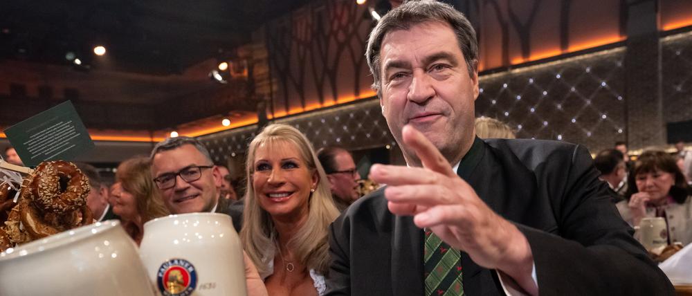 CSU-Chef Markus Söder in einem Bierzelt (Symbolbild).