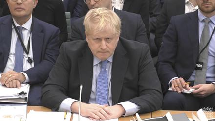 Ex-Premier Boris Johnson sagte im März vor dem Privilegienausschuss des Unterhauses in London aus.