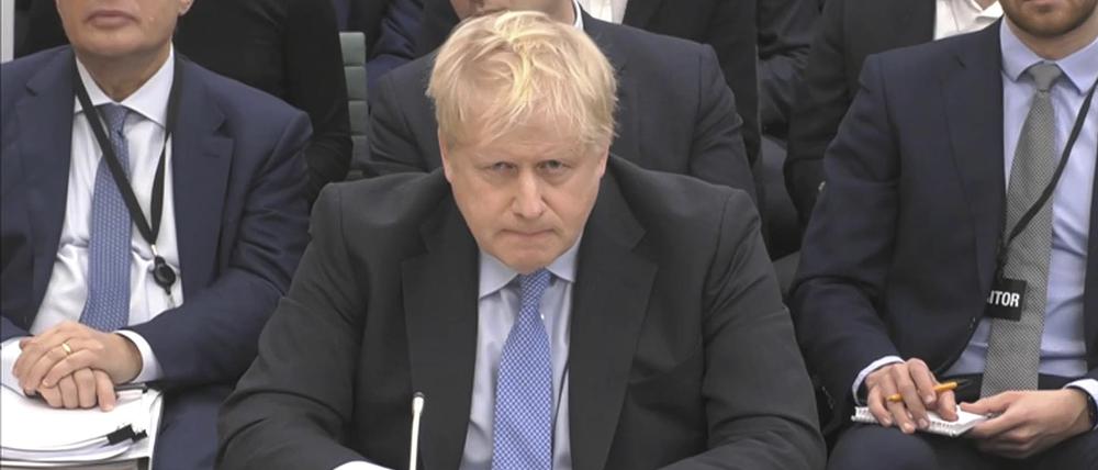 Ex-Premier Boris Johnson sagte im März vor dem Privilegienausschuss des Unterhauses in London aus.