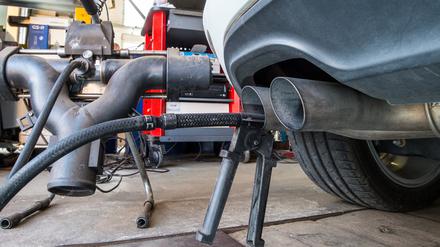 Abgasuntersuchung bei einem Dieselmotor