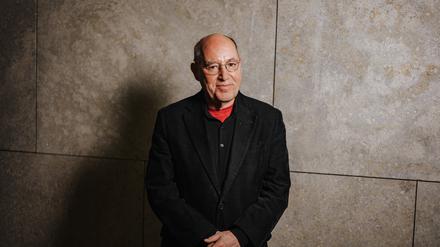 Gregor Gysi hat einst die SED in eine neue Zeit geführt, derzeit erlebt seine Partei erneut eine existenzielle Krise.