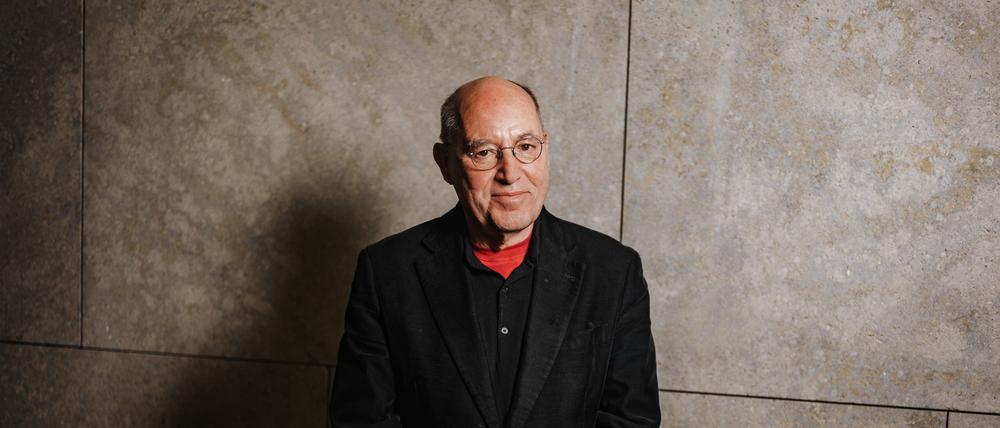 Gregor Gysi hat einst die SED in eine neue Zeit geführt, derzeit erlebt seine Partei erneut eine existenzielle Krise.