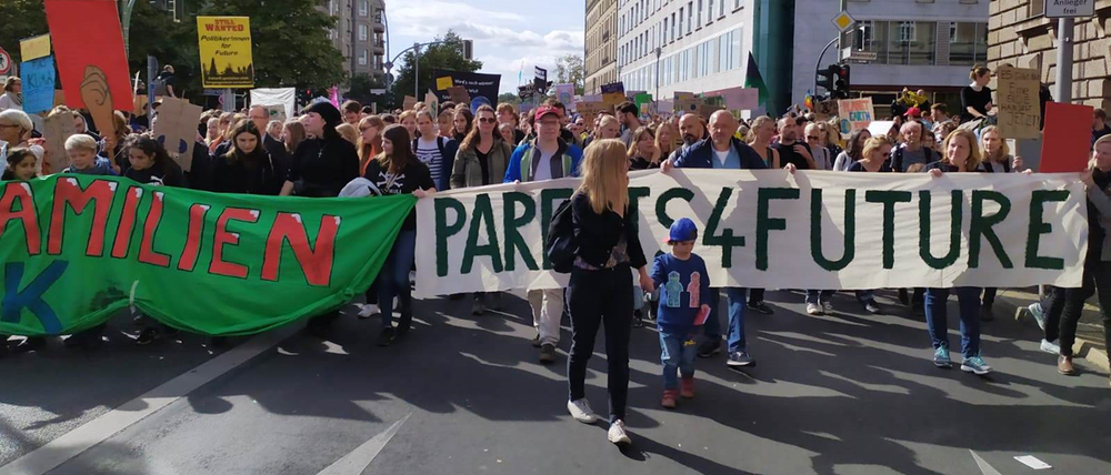 Die Parents for Future bei einer Klima-Demo.