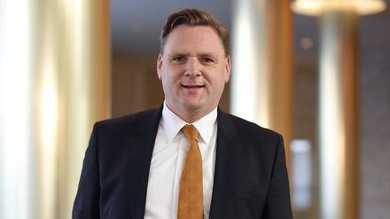 Der frühere Kaufhof-Chef Olivier van den Bossche soll in wenigen Wochen die Leitung des letzten großen deutschen Warenhauskonzerns übernehmen.