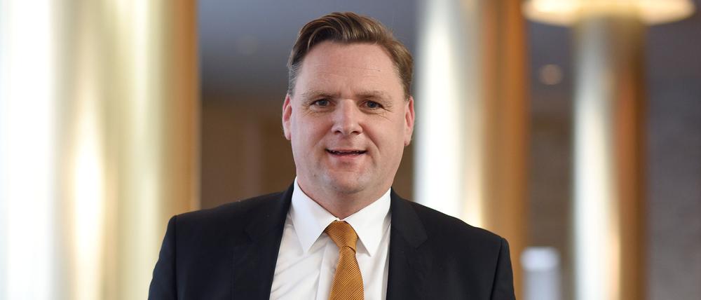 Der frühere Kaufhof-Chef Olivier van den Bossche soll in wenigen Wochen die Leitung des letzten großen deutschen Warenhauskonzerns übernehmen.