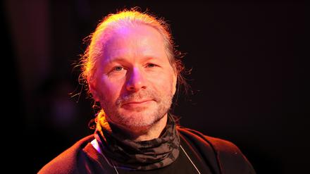 Michael Boden alias Bodenski ist Gitarrist, Textschreiber und Gründungsmitglied der Potsdamer Band Subway to Sally.