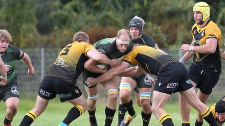 Am Sonnabend wird es für den Rugby Klub 03 (Schwarz-Gelb)vor allem auf eine kompakte Defensive ankommen gegen den favorisierten Berliner Rugby Club.