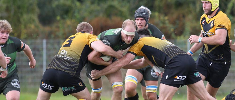 Am Sonnabend wird es für den Rugby Klub 03 (Schwarz-Gelb)vor allem auf eine kompakte Defensive ankommen gegen den favorisierten Berliner Rugby Club.