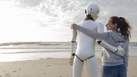Verführt von einer Maschine? Der Einsatz Künstlicher Intelligenz wirft beim Dating ethische Fragen auf.