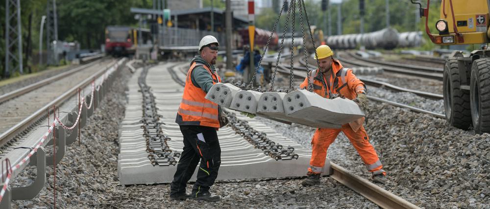 Hunderttausende Betonschwellen in Deutschland müssen überprüft und gegebenenfalls ausgetauscht werden.