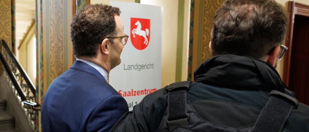 In einem Prozess wegen des versuchten Betrugs in Millionenhöhe bei der Beschaffung von Corona-Schutzmasken war Spahn als Zeuge geladen.