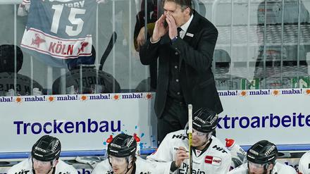 Da half nicht mal Brüllen. Uwe Krupp wurde am Ende in Mannheim von seinen Spielern nicht mehr gehört.